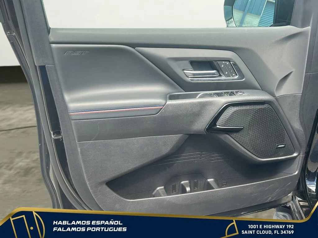 Used 2025 Black Chevrolet RST - Max Range image 10