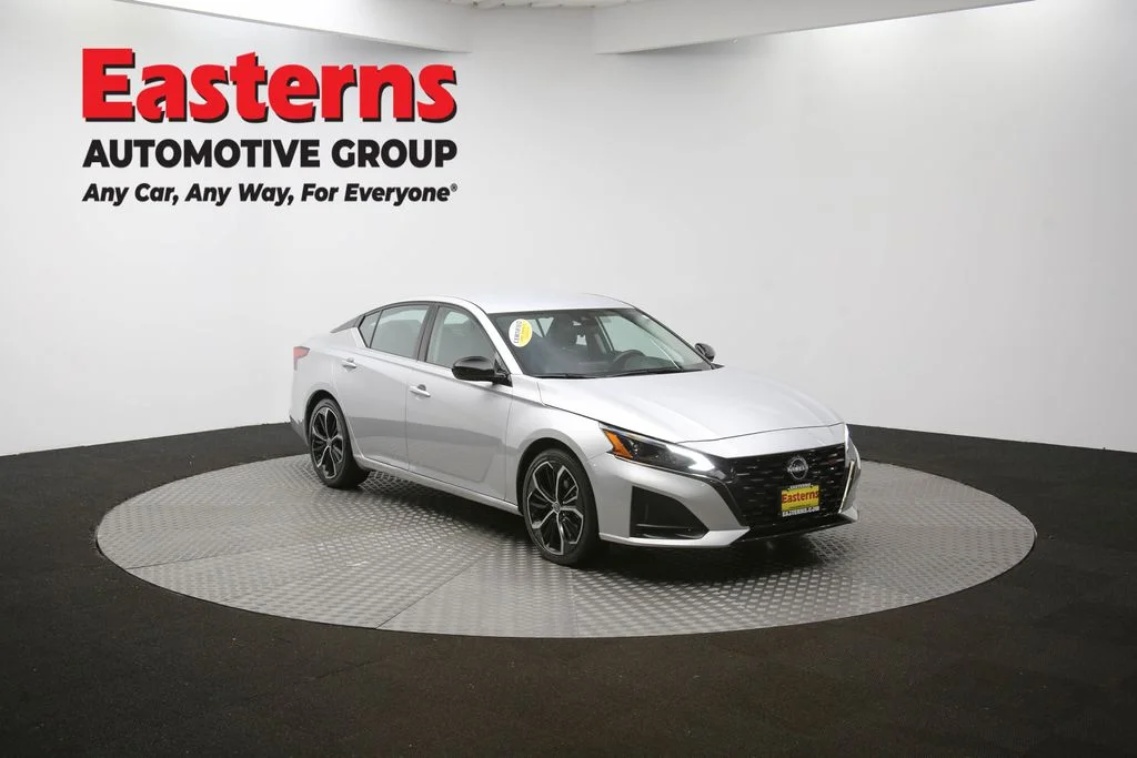 Used 2024 Silver Nissan 2.5 SR image 48