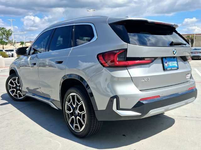 Used 2025 Silver BMW xDrive28i image 5