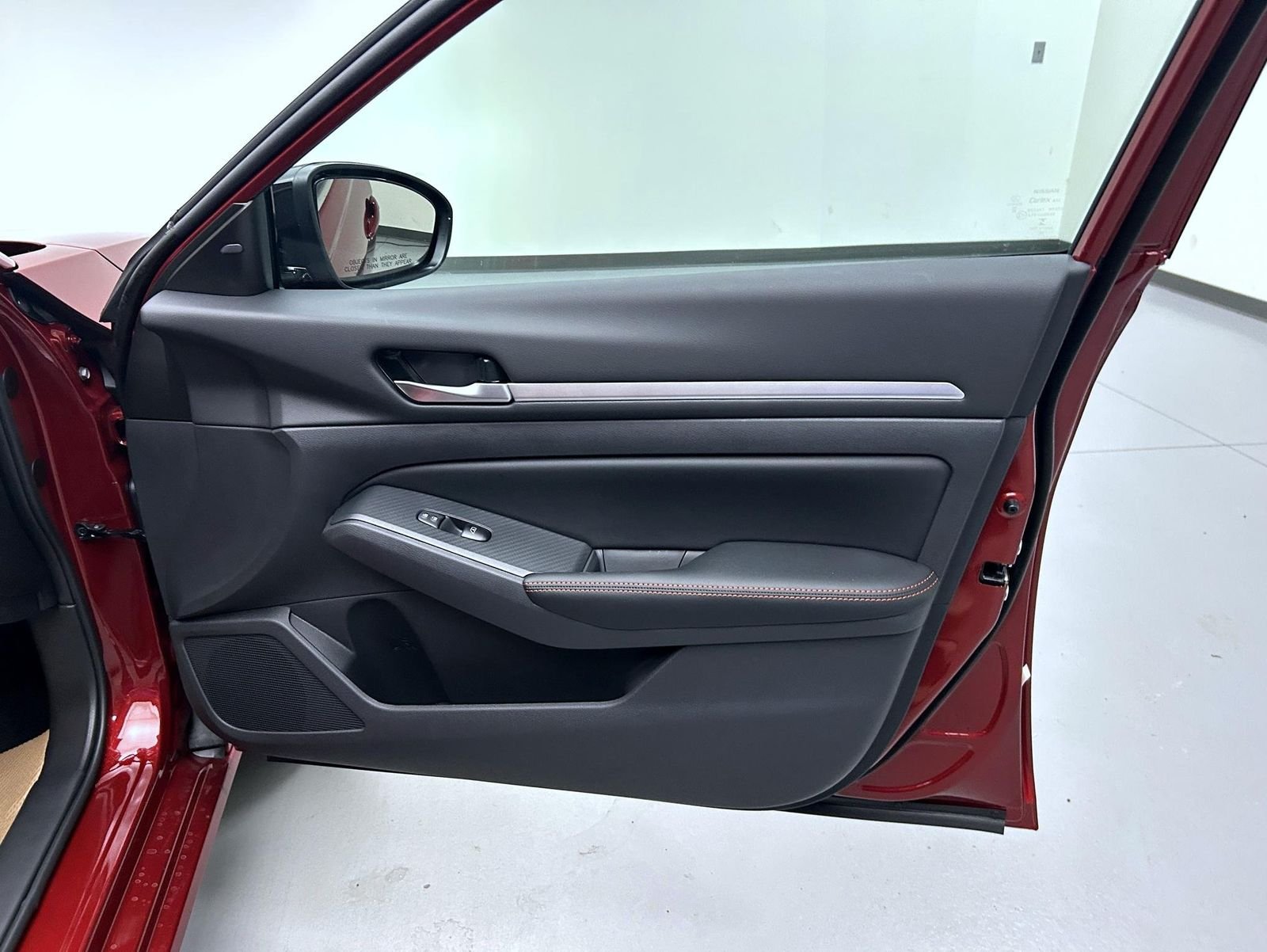 New 2026 Scarlet Ember Tintcoat Nissan 2.5 SR image 16