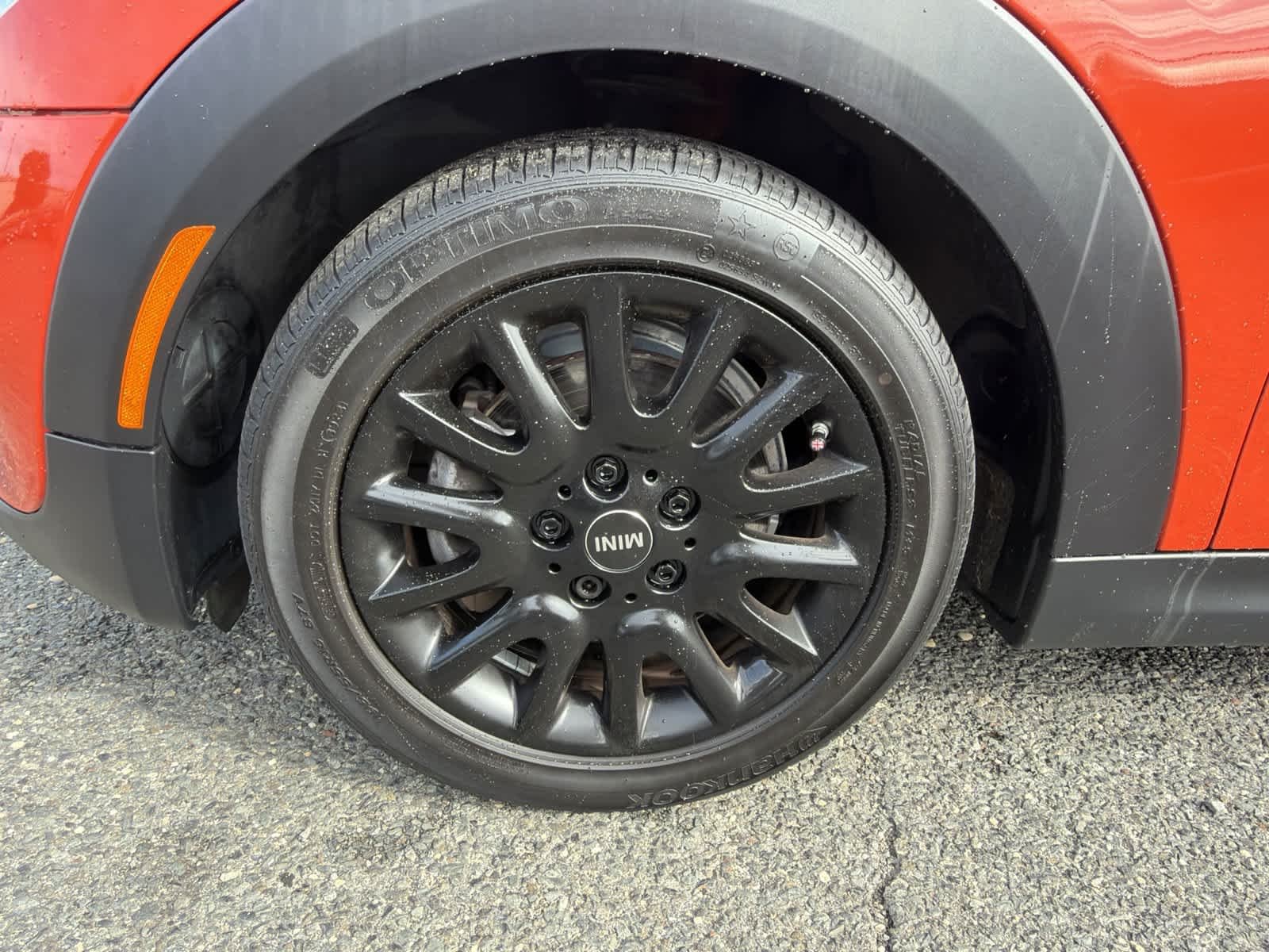 Used 2019 Solaris Orange Metallic MINI Cooper image 20