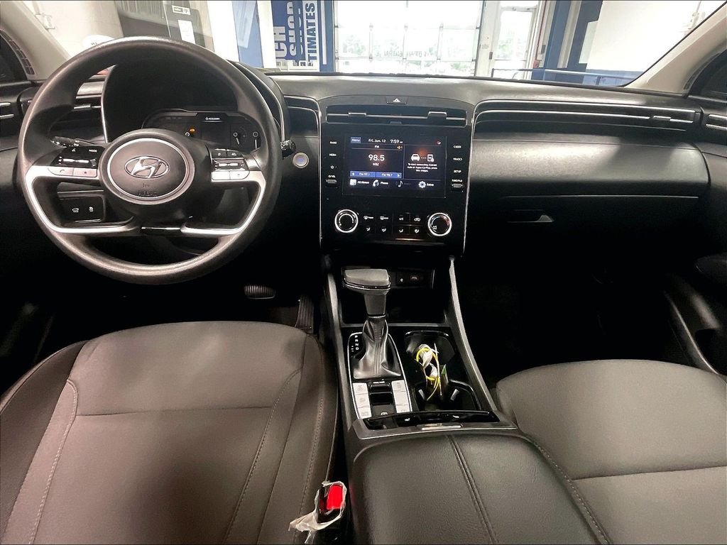 Used 2023 White Hyundai SEL image 21