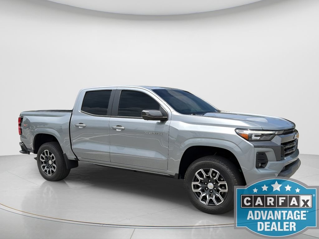 Used 2024 Gray Chevrolet LT image 7