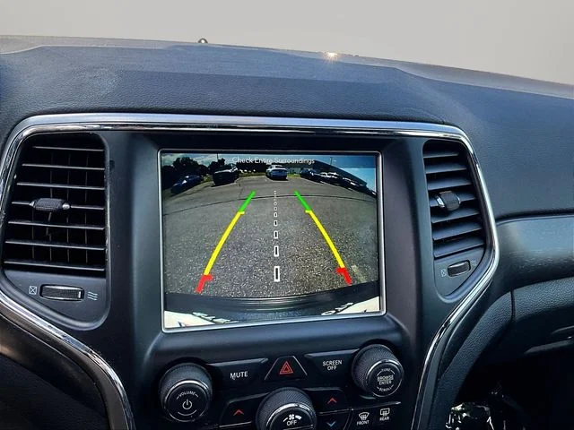 Used 2018 Gray Jeep Altitude image 15