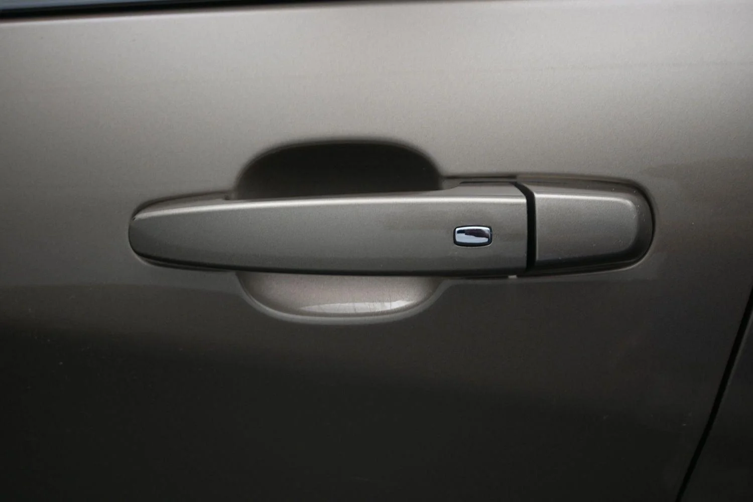Used 2018 Sandy Ridge Metallic Chevrolet LT image 17
