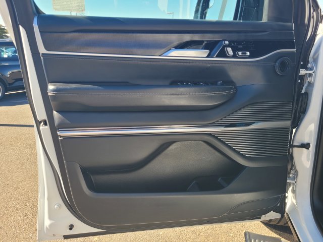 Used 2024 White Jeep Series II image 18