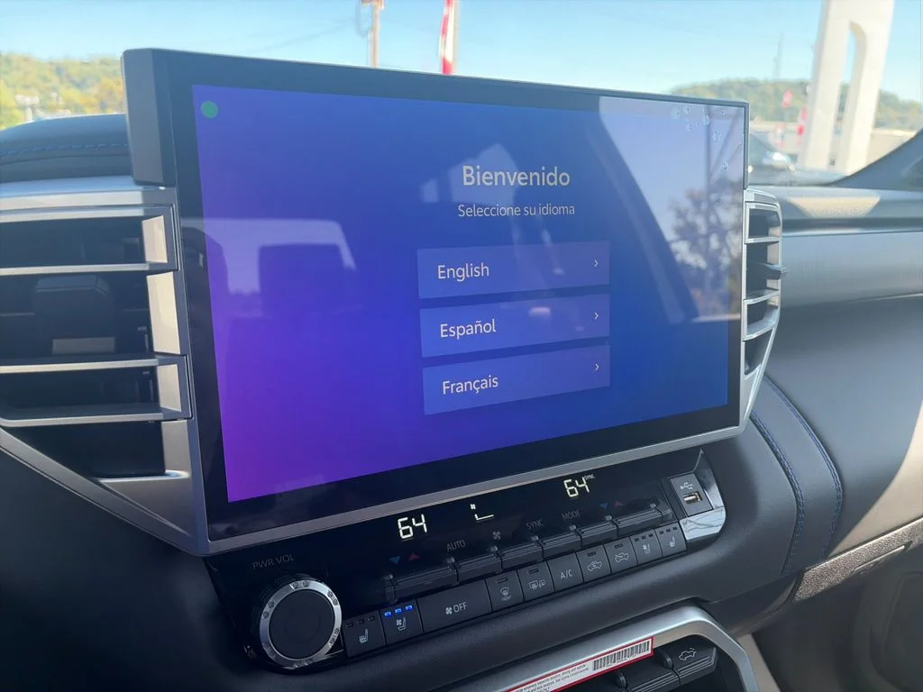 Used 2025 Silver Toyota Platinum image 21