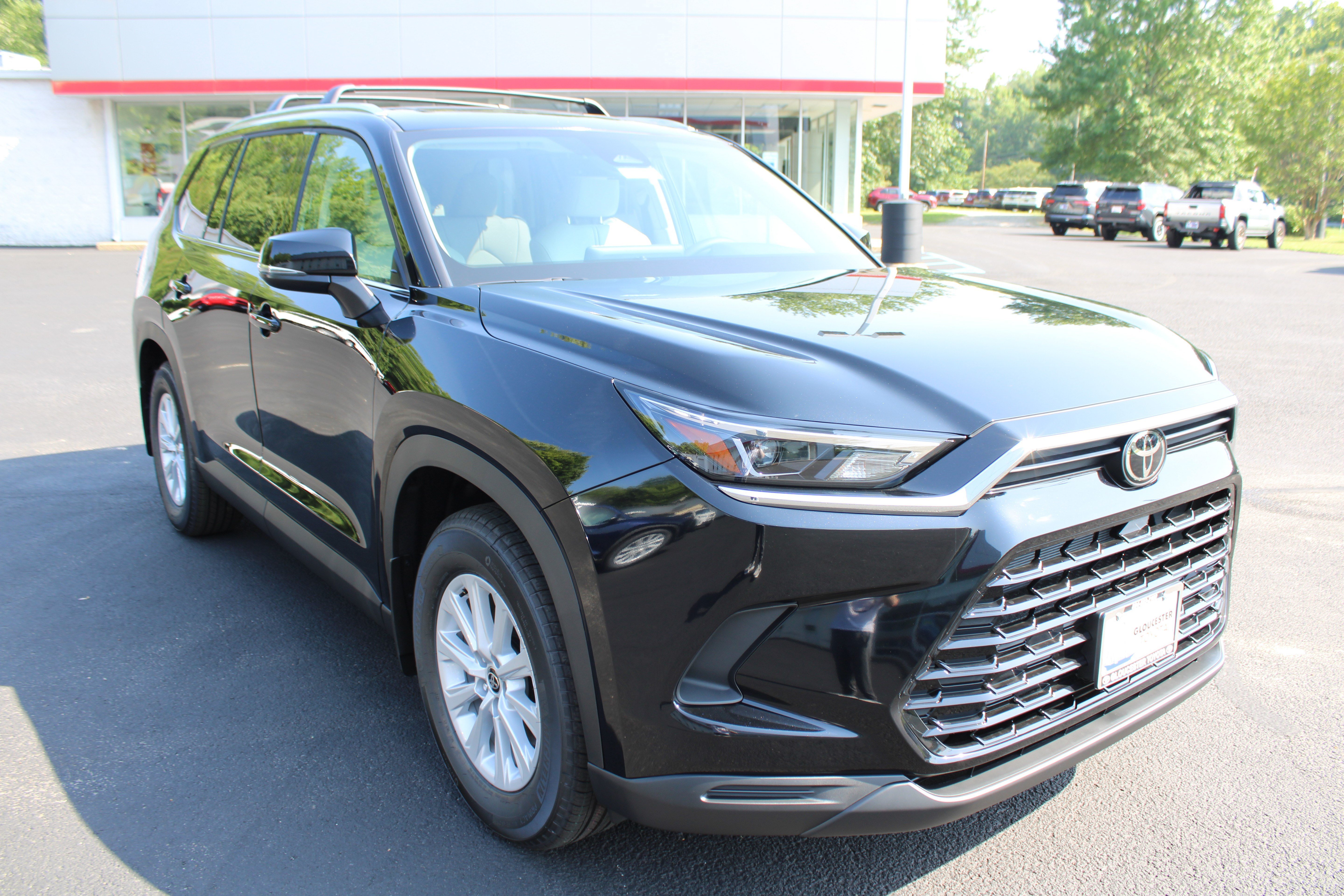 New 2026 Midnight Black Metallic Toyota  XLE image 3