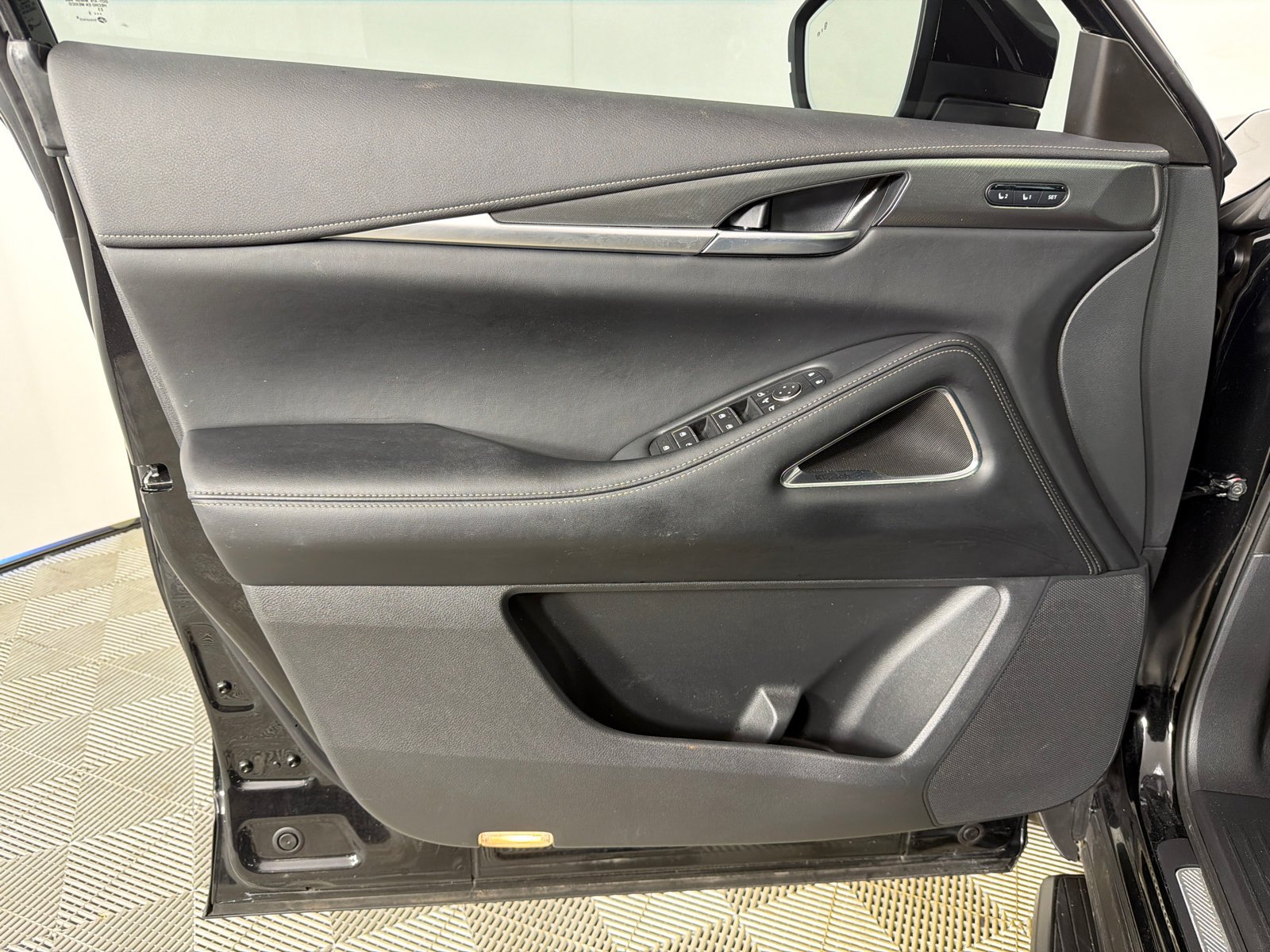 Used 2026 Mineral Black INFINITI LUXE image 12