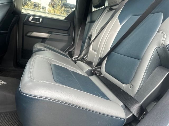 Used 2023 Silver Ford Outer Banks image 12