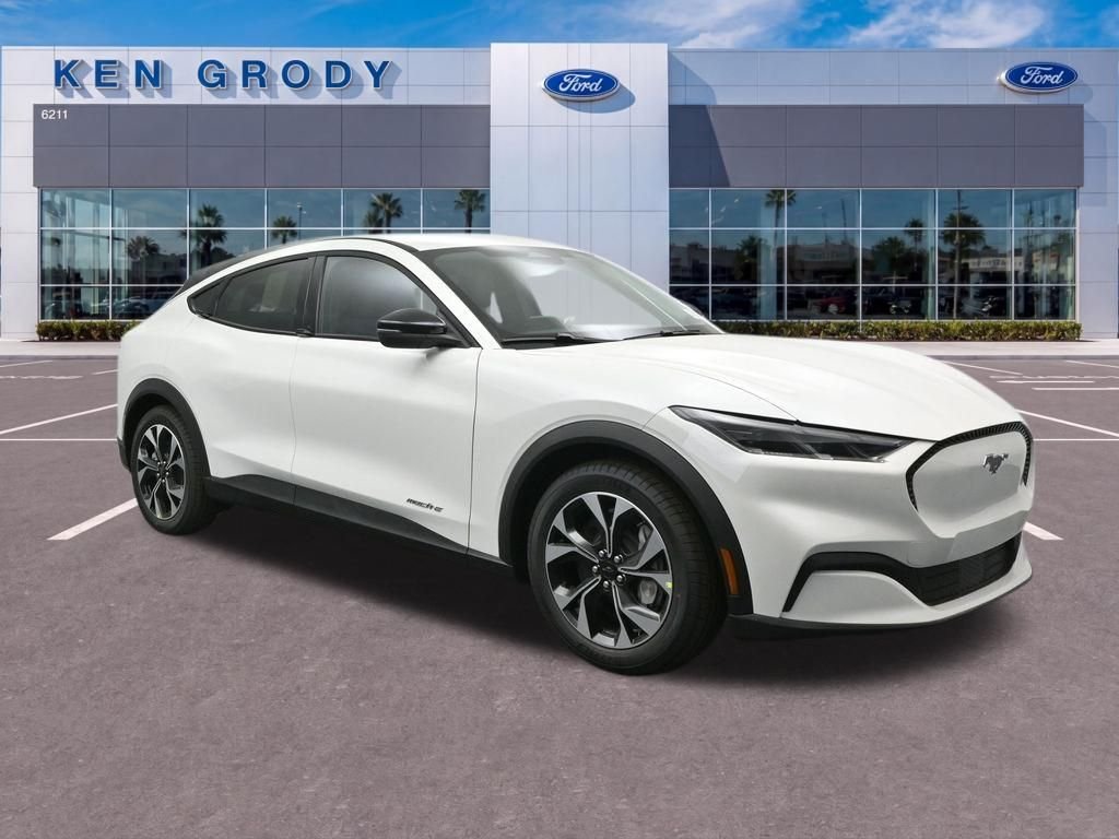 New 2026 Star White Metallic Tri-coat Ford Select image 1
