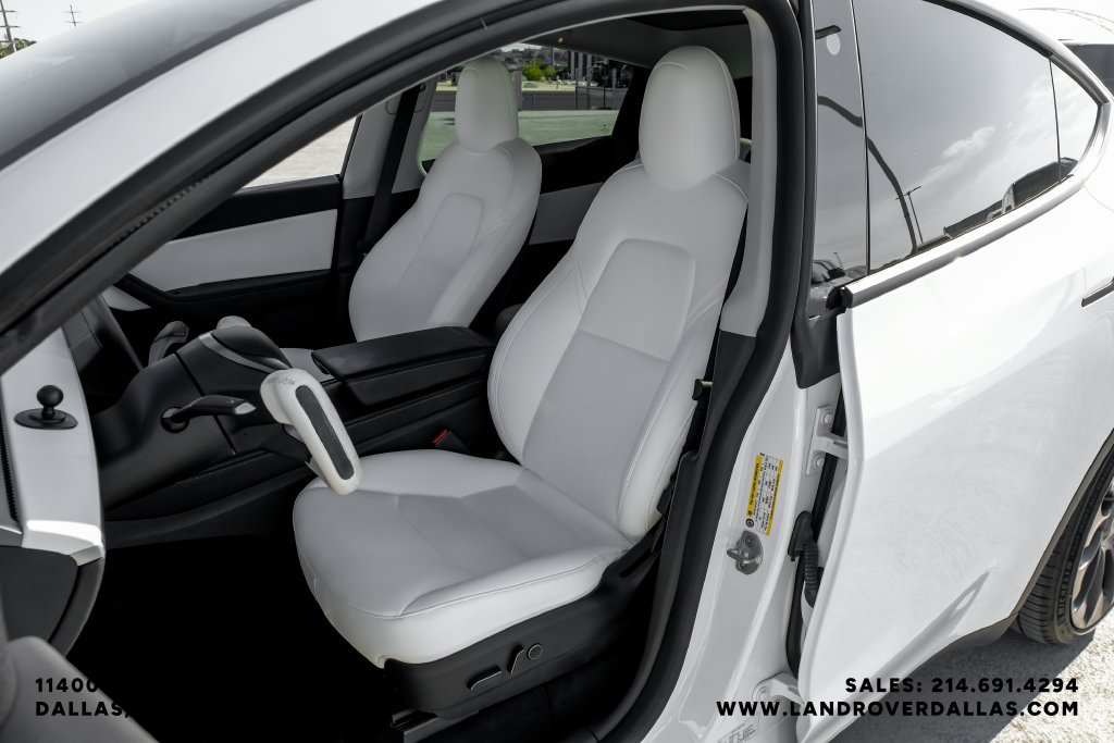 Used 2022 Pearl White Multi-Coat Tesla Performance image 27