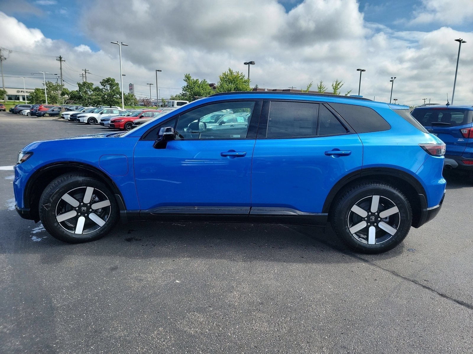 New 2026 Pacific Blue Metallic Honda Touring image 4