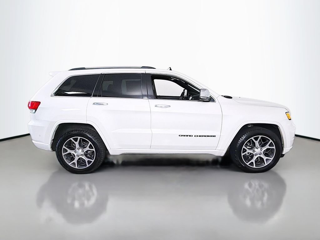 Used 2019 Ivory 3-Coat Jeep Overland image 8