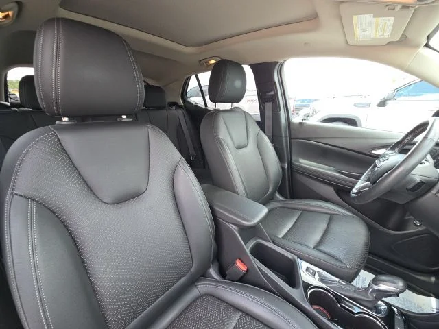 Used 2023 Black Buick Essence image 17