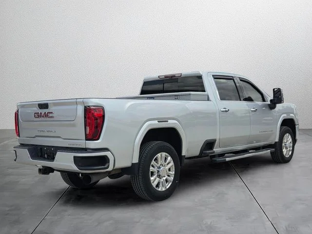 Used 2020 Silver GMC Denali image 4
