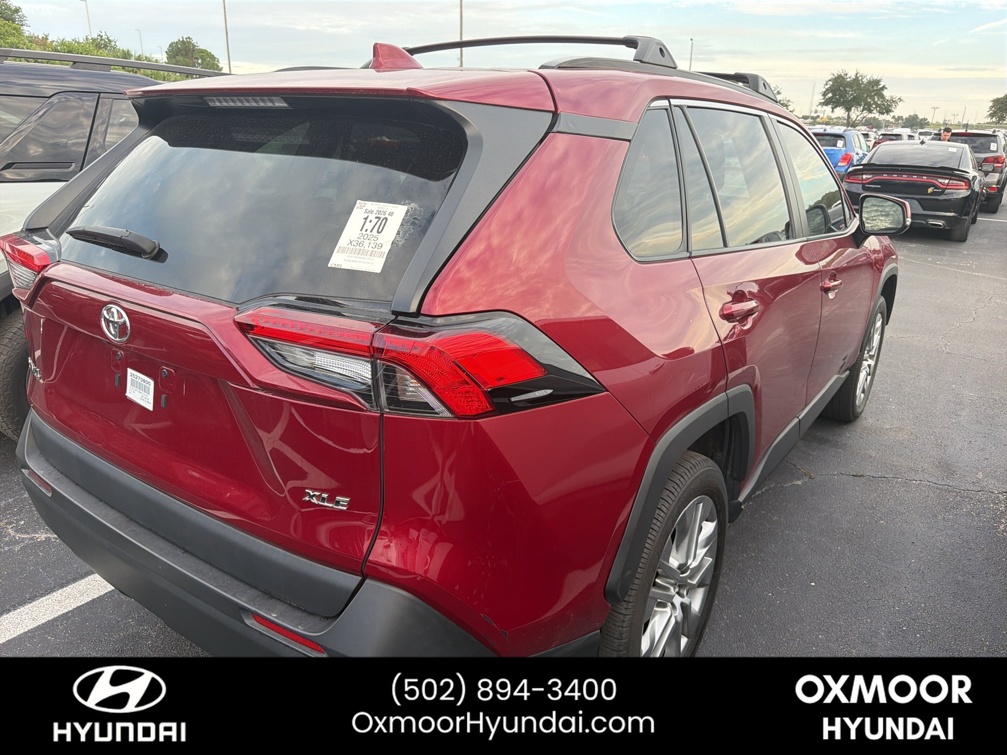 Used 2025 Ruby Flare Pearl Toyota XLE Premium image 6