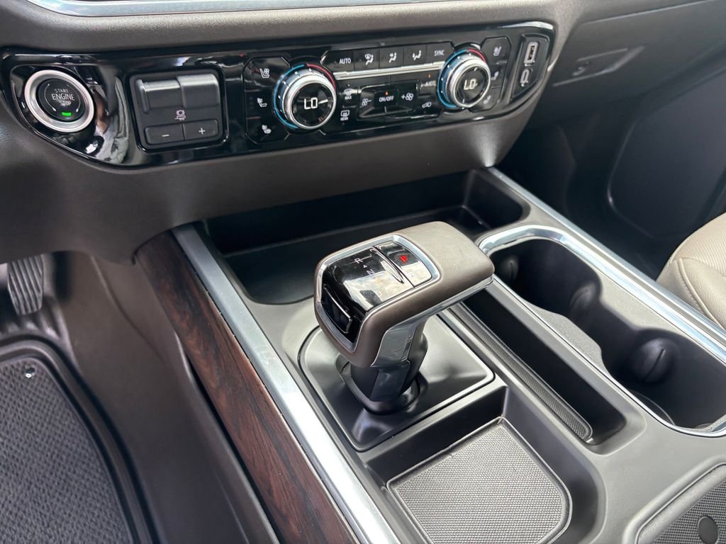 Used 2025 Silver GMC SLT image 17