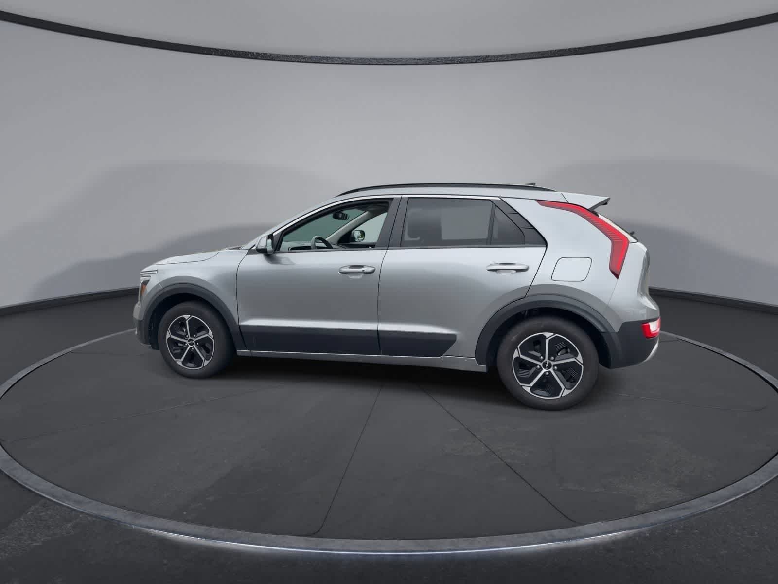 Used 2023 Steel Gray Kia EX image 5