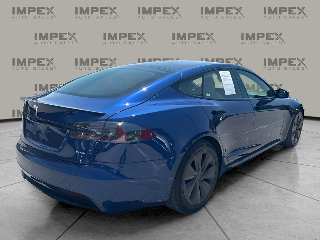 Used 2021 Blue Tesla Plaid image 3