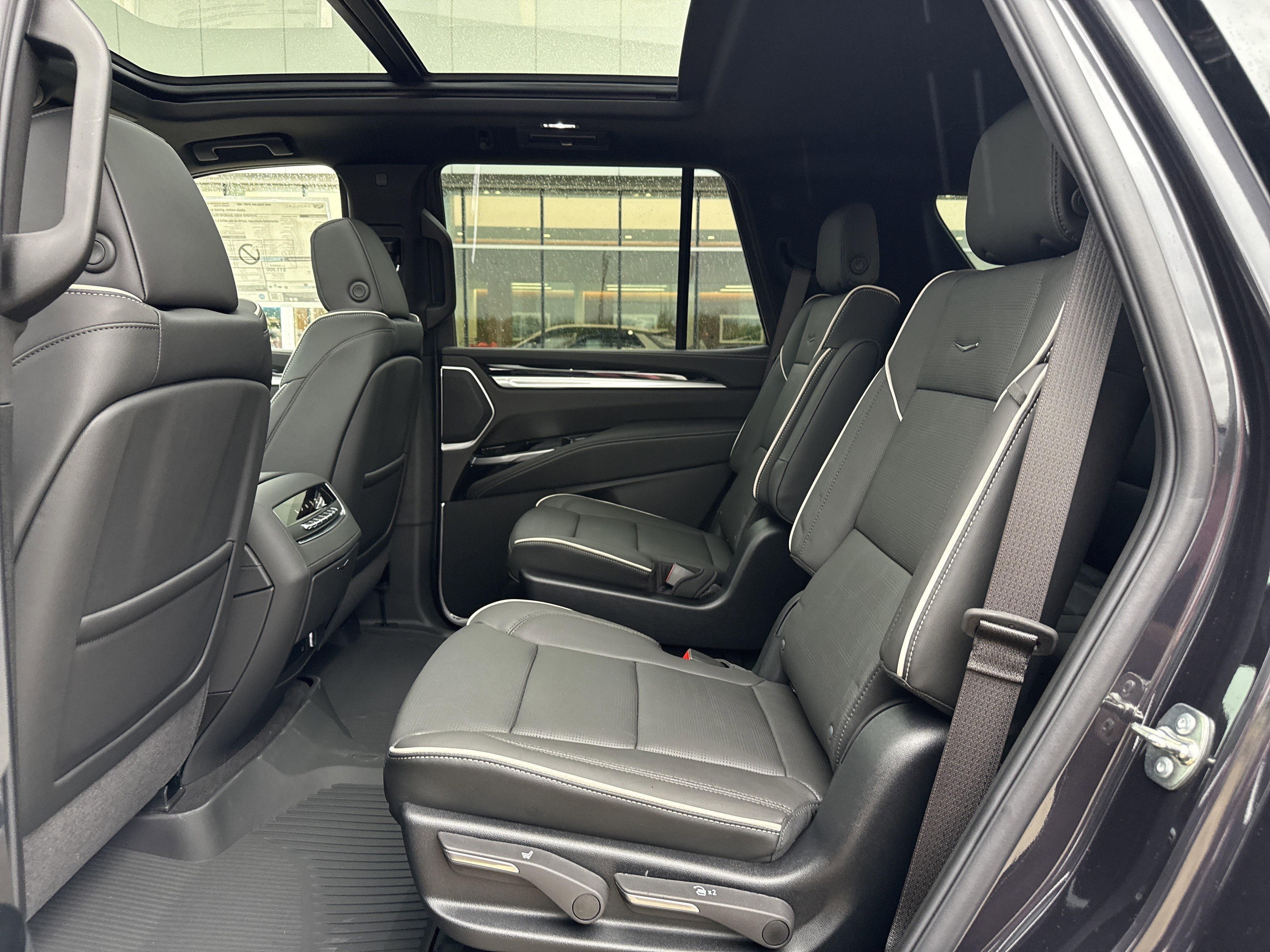 2026 Cadillac Escalade Sport - Photo 11