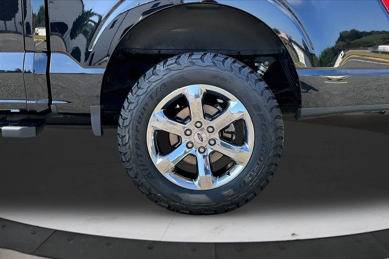 Certified Used 2022 Black Ford Lariat image 35