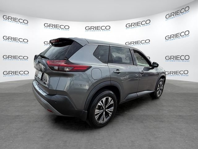 Used 2021 Gray Nissan SV image 7
