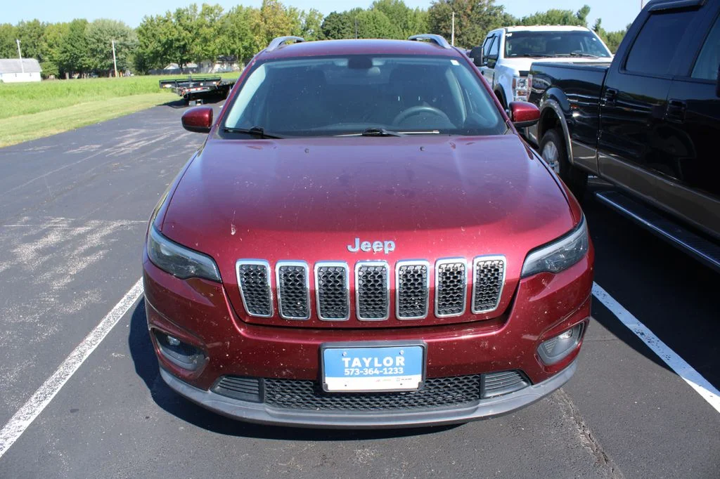Used 2019 Jeep Cherokee Latitude with VIN 1C4PJLCB0KD439642 for sale in Saint James, MO