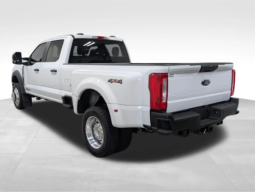 New 2026 Oxford White Ford F-450® XL image 27