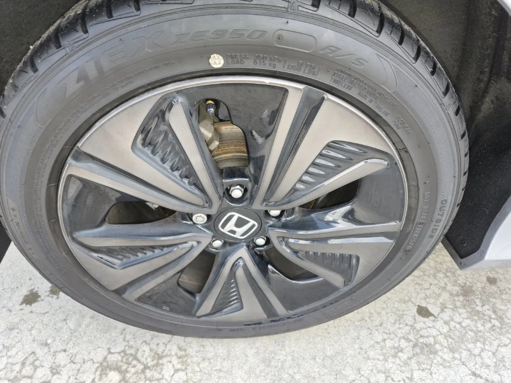 Used 2018 Silver Honda EX image 8