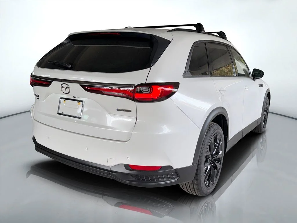 New 2026 Rhodium White Premium Mazda 3.3 Turbo Premium Sport AWD image 4