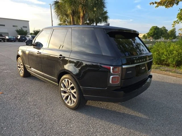 Used 2018 Santorini Black Metallic Land Rover HSE image 3
