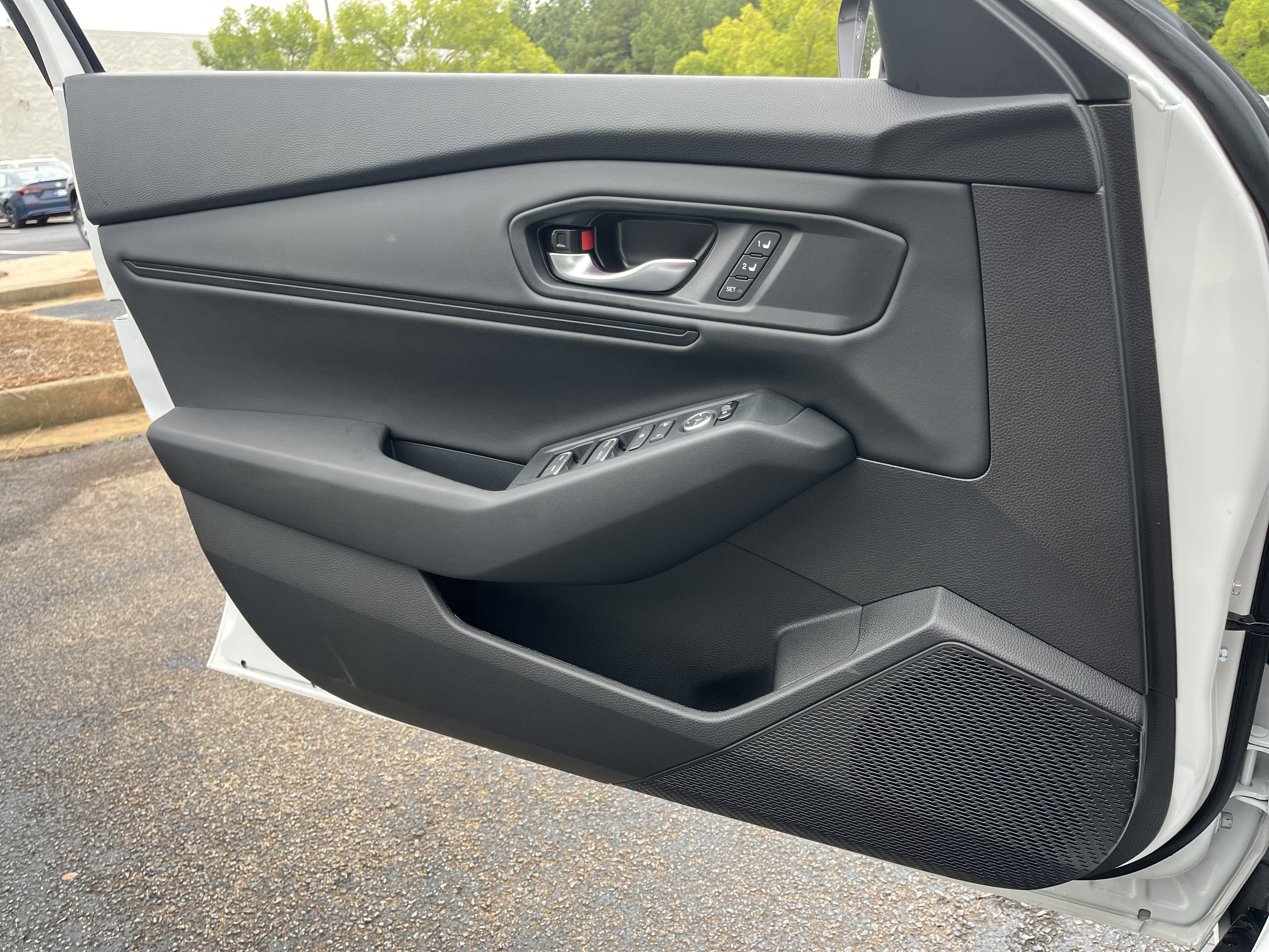 2025 Honda Accord Hybrid EX-L - Photo 16