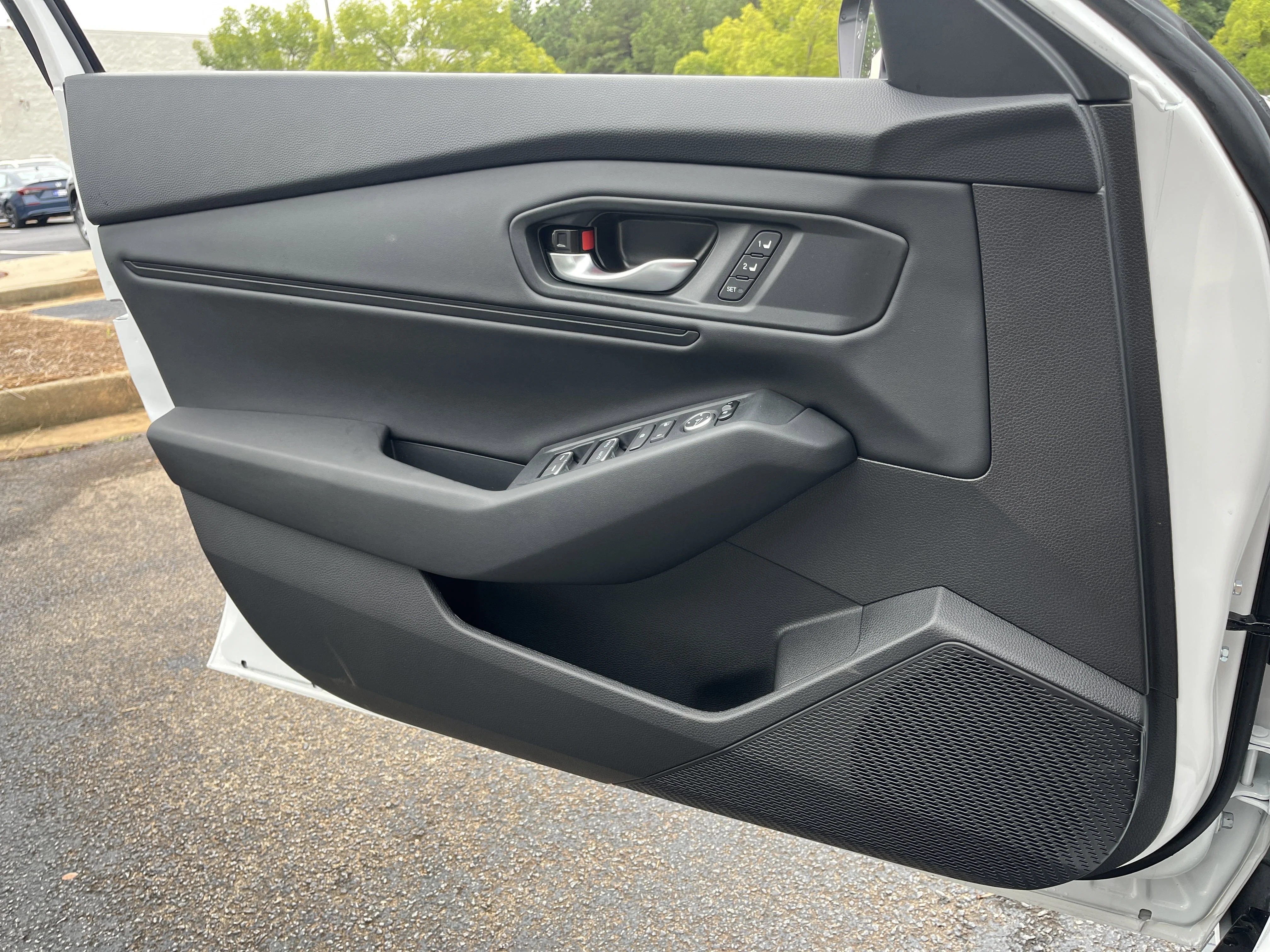 2025 Honda Accord Hybrid EX-L - Photo 16