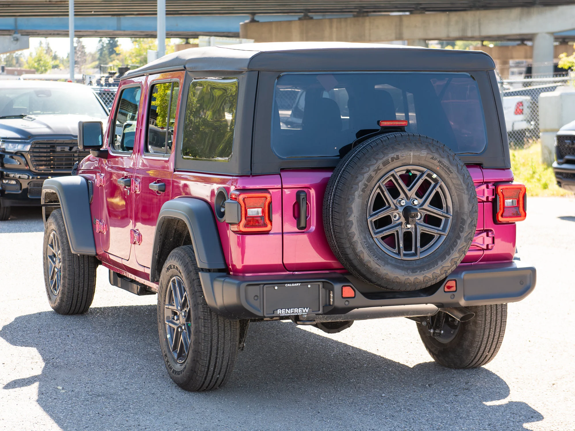 New 2026 limited edition tuscadero pearl Jeep Sport S* 4 Door 4x4, Soft Top, Rare Colour, Heated Seats, Remote Start image 4