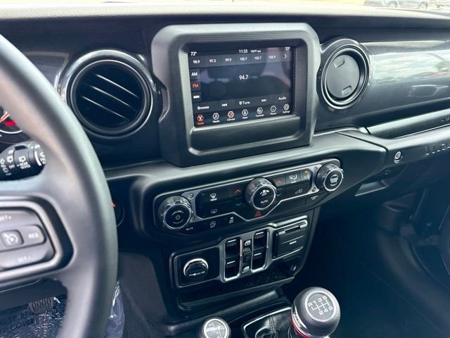 2023 Jeep Wrangler 4-Door Altitude - Photo 28