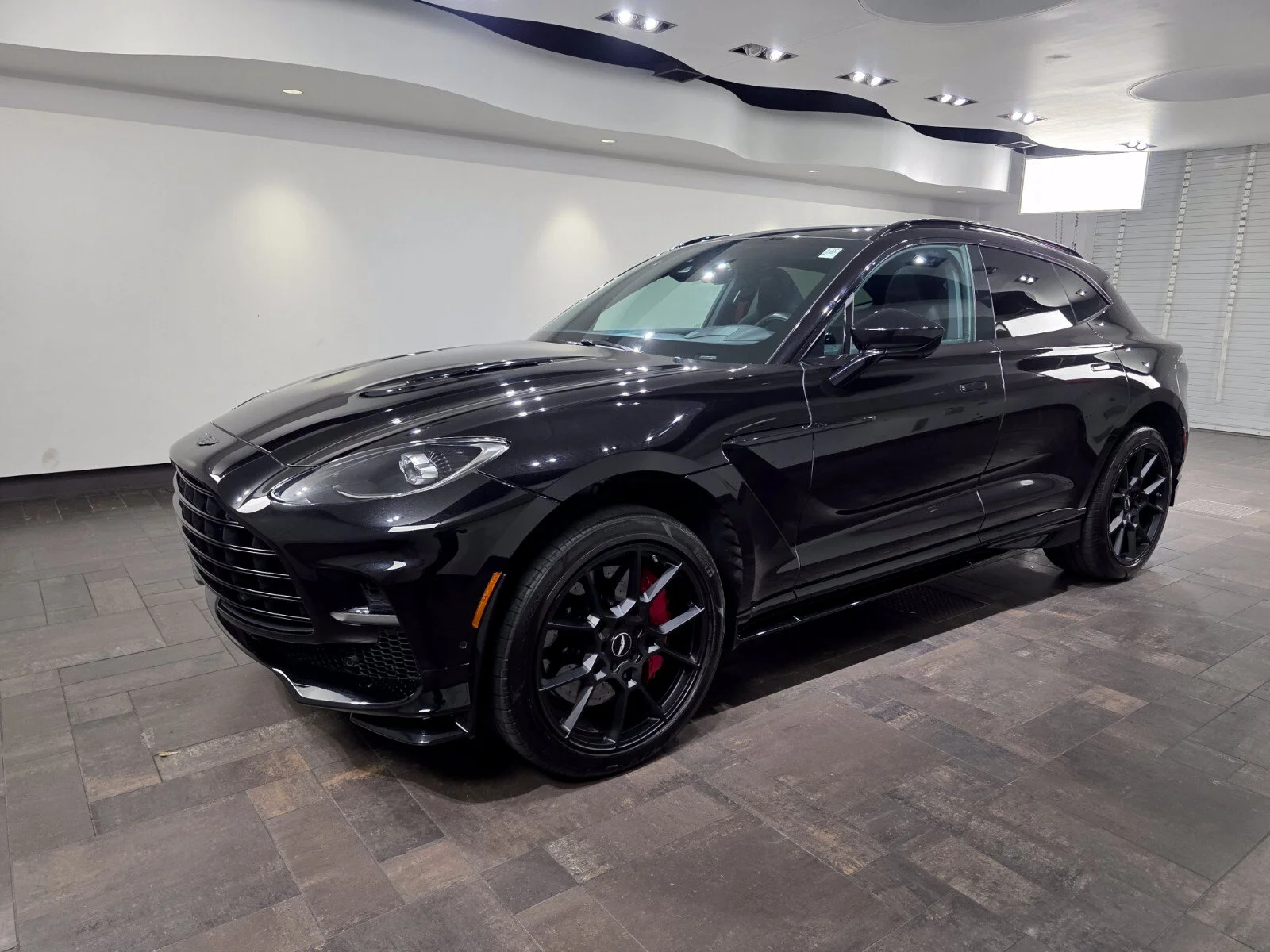 Used 2023 Onyx Black Aston Martin 707 image 23