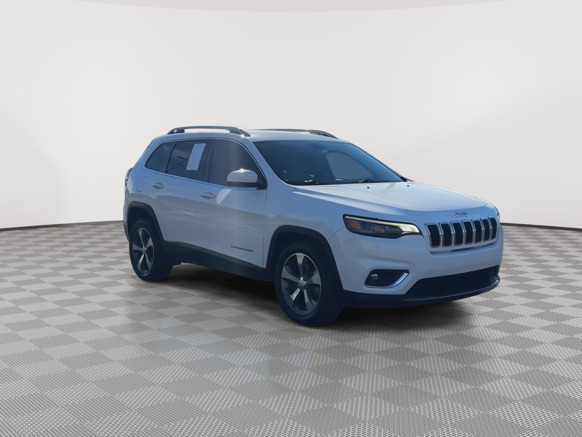 Used 2020 Jeep Cherokee Limited with VIN 1C4PJLDB0LD560655 for sale in Joplin, MO