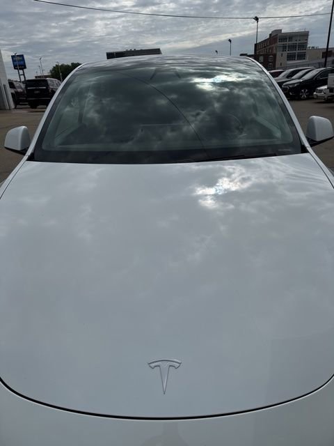 Used 2020 Tesla Model Y Long Range with VIN 5YJYGDEE3LF050343 for sale in Sioux City, IA