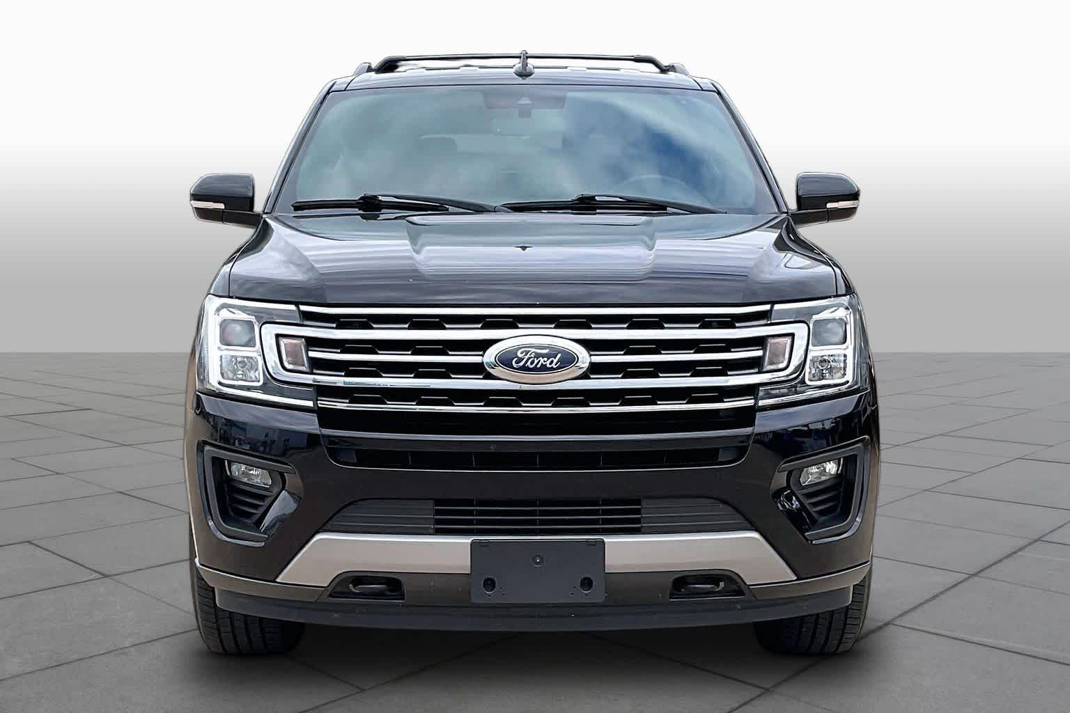 Used 2019 Agate Black Metallic Ford XLT image 2