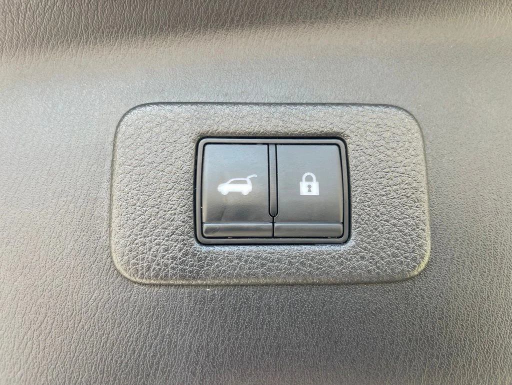 Certified Used 2023 White Nissan SL image 24