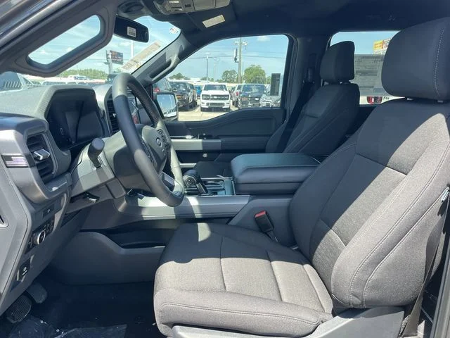 New 2026 Carbonized Gray Metallic Ford XLT image 12