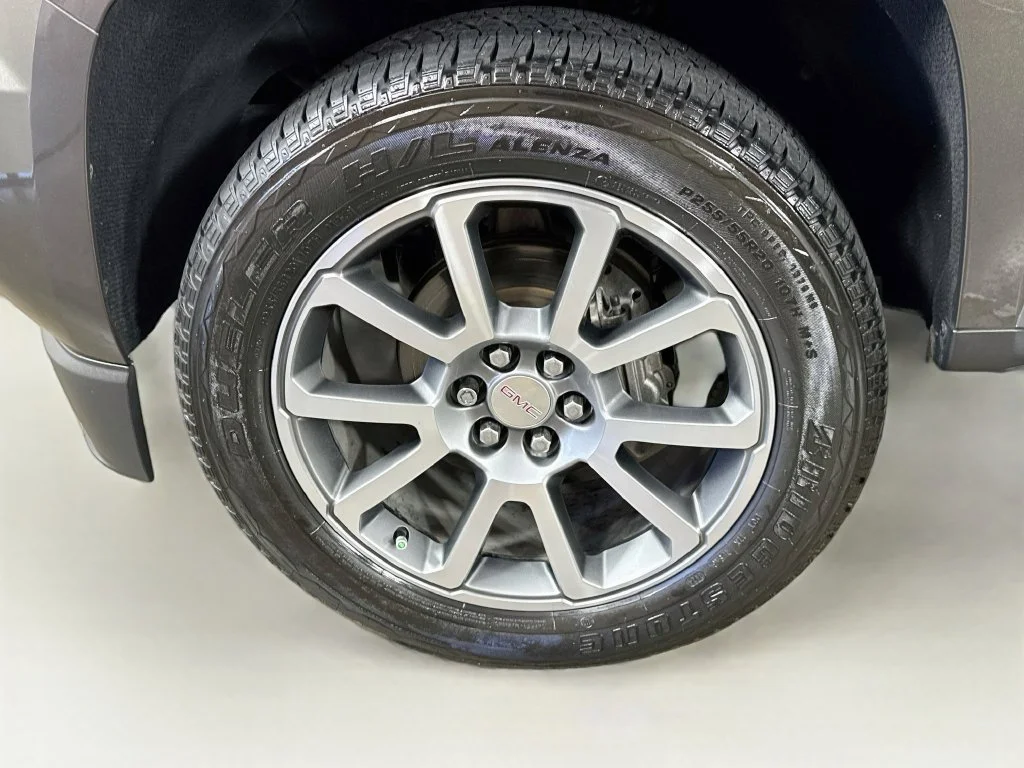 Used 2020 Gray GMC Denali image 38