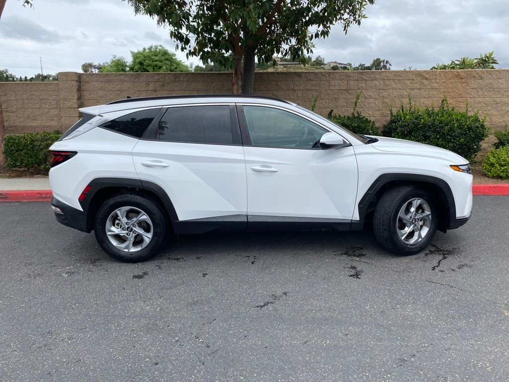 Used 2024 White Hyundai SEL image 6