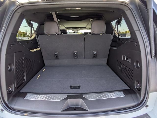 Used 2023 Pearl Chevrolet RST image 32