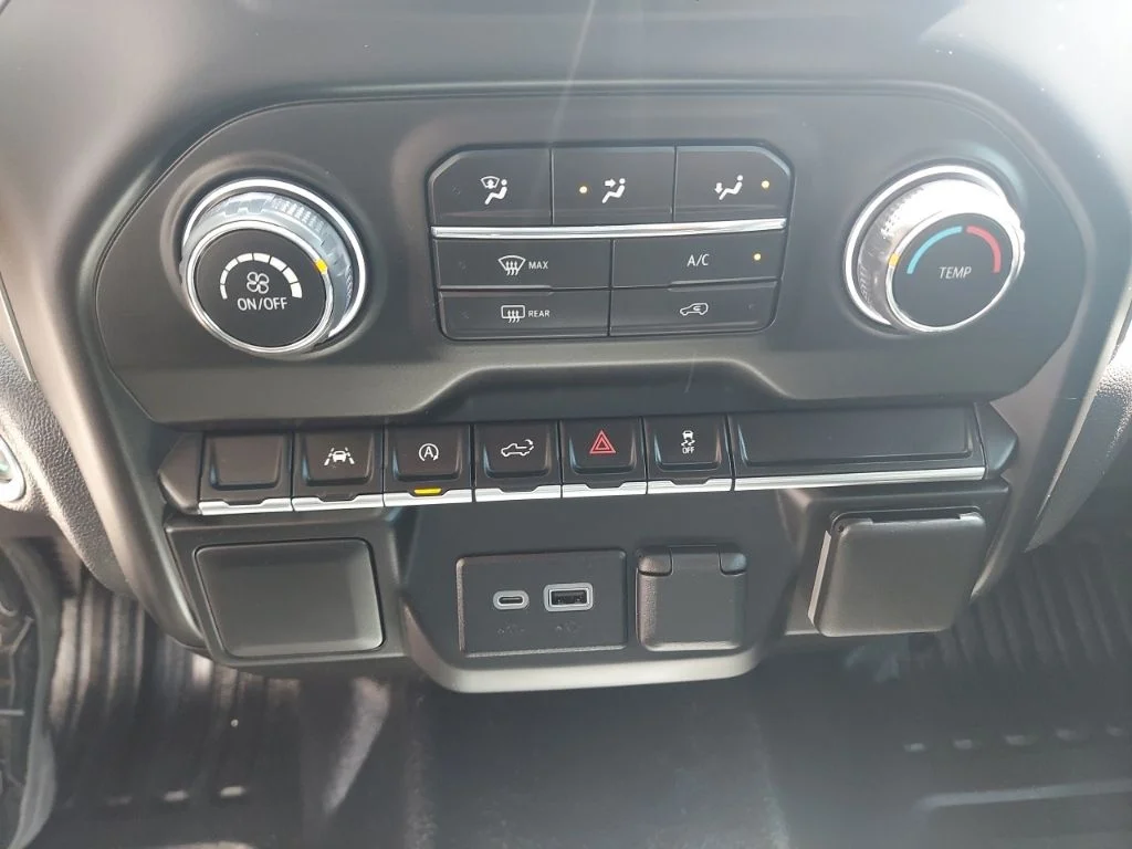 Used 2022 Blue Chevrolet WT image 27
