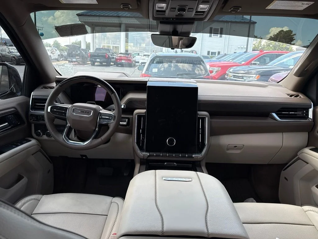 Used 2025 Black GMC Denali image 7