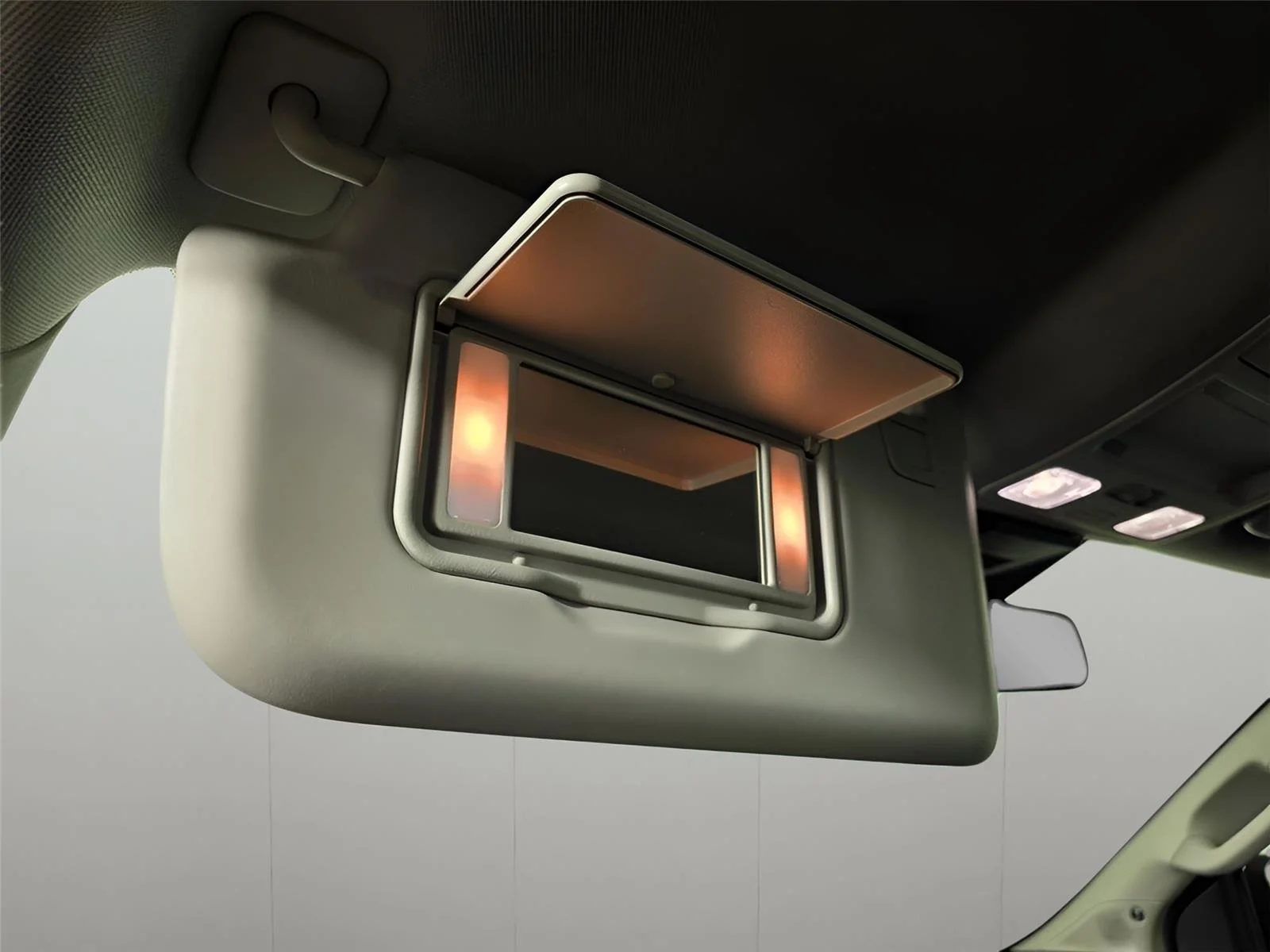 Used 2025 Oxford White Ford LARIAT image 47
