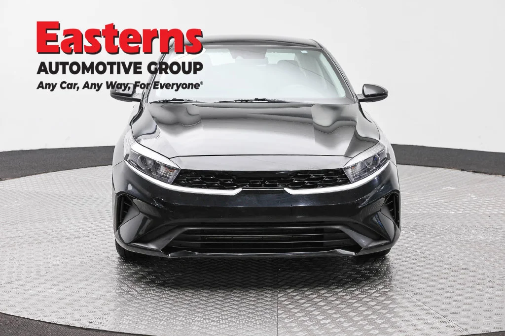 Used 2024 Black Kia LXS image 3