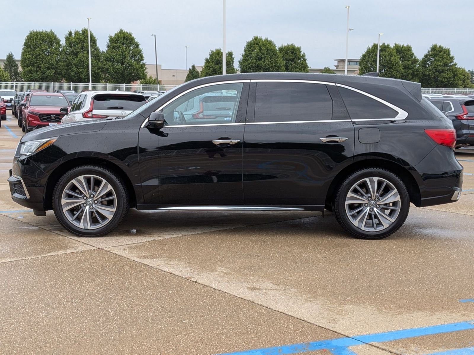 Used 2017 Crystal Black Pearl Acura SH-AWD w/ Technology Package image 9